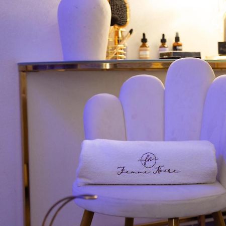 Femme Noir Luxury Spa Experience San Nicola La Strada Dış mekan fotoğraf