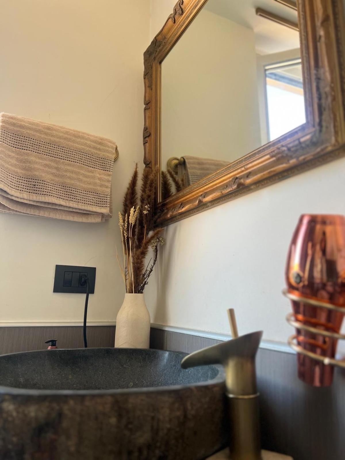 Femme Noir Luxury Spa Experience San Nicola La Strada Dış mekan fotoğraf